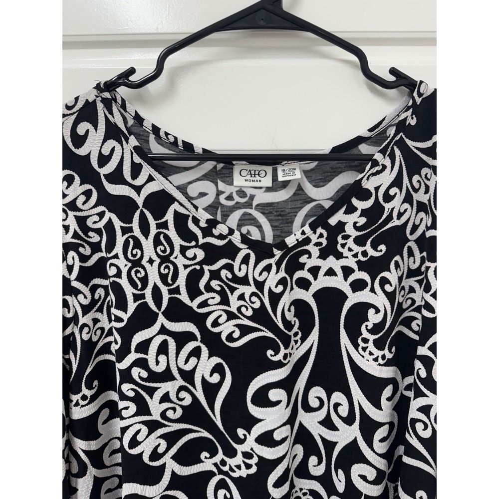 Cato Woman Tunic Blouse Black White Scroll Print Hi Lo Hem 18/20W Plus Size